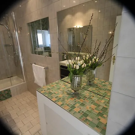 Koeln-kerpen Boutique-ferienwohnungen Angela & Maurizio Apartman *