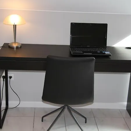 Koeln-kerpen Boutique-ferienwohnungen Angela & Maurizio Apartman *